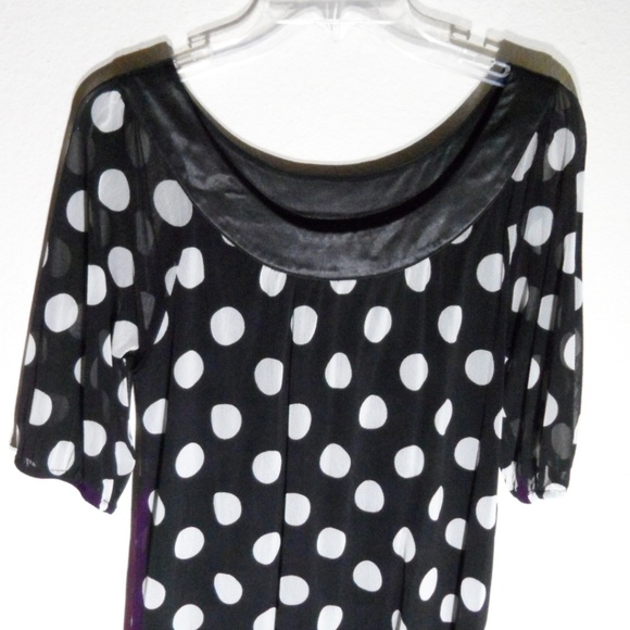 Bold Dot-Print Top M-L (L) - Picture 2 of 8
